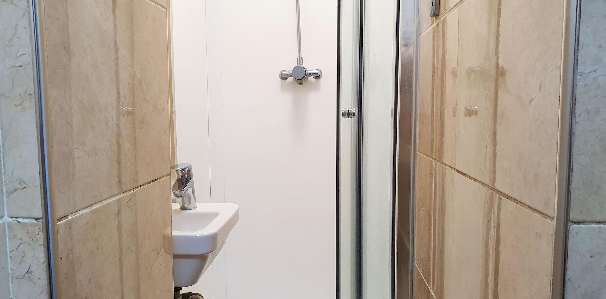 Mixed Dorm, Standard, 3 Beds, Onefam Waterloo 2/3