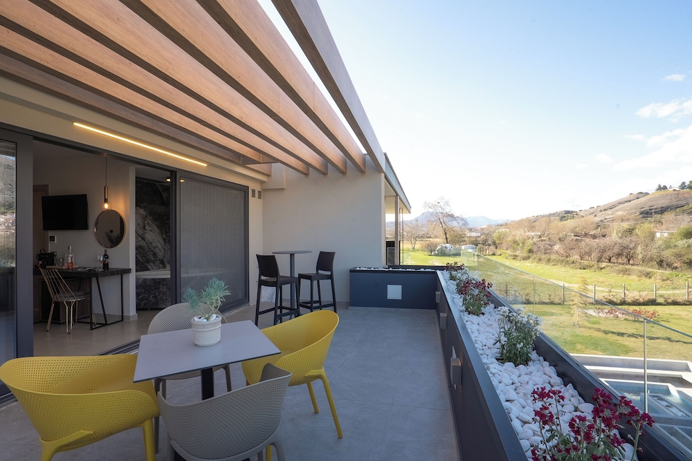 Mirabilis Boutique Hotel 41/60