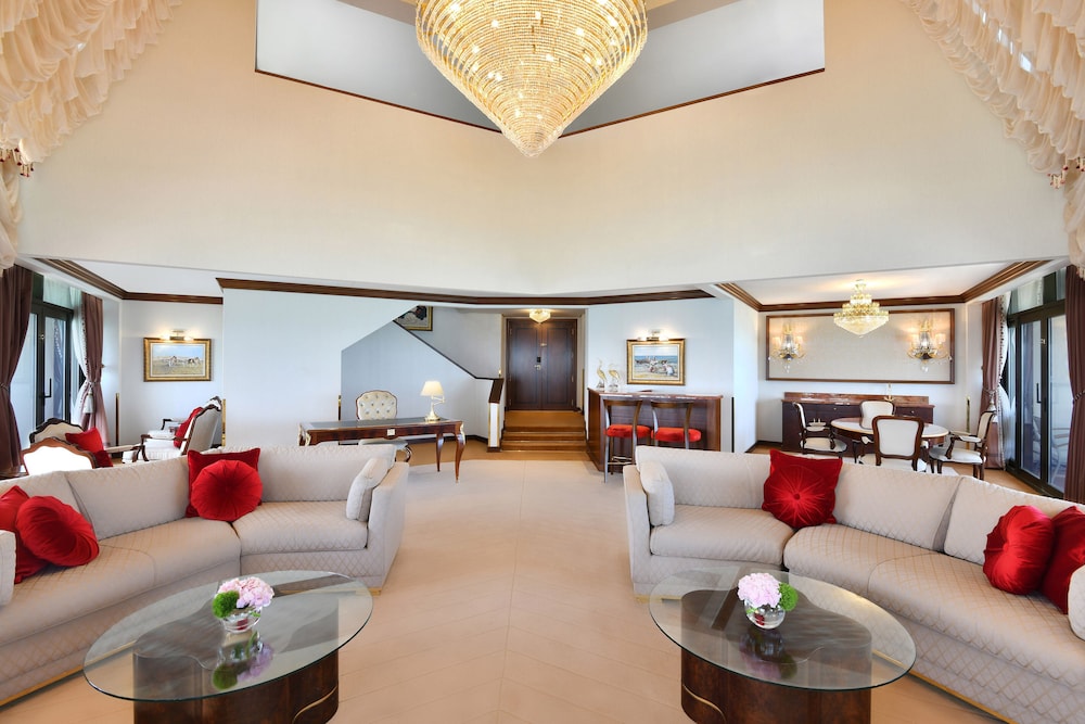 Sheraton Grand Doha Resort & Convention Hotel 27/80