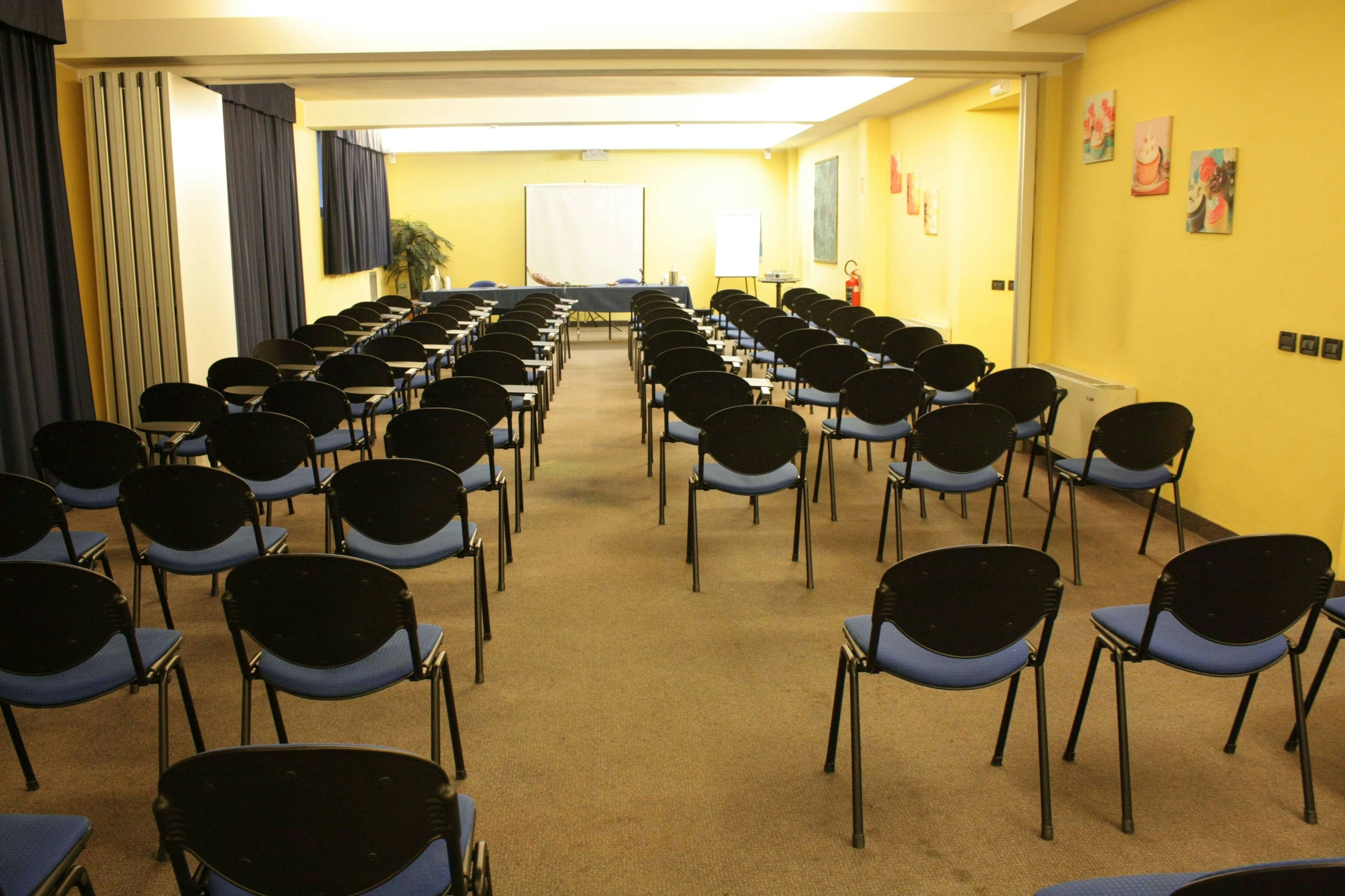 Mh Hotel Piacenza Fiera 28/31