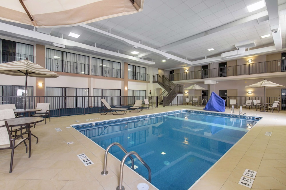 Doubletree Hotel Downtown Wilmington Legal 1/60