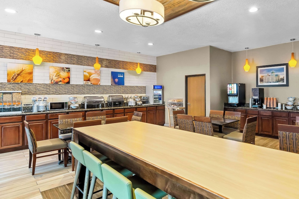 restaurant cafeteria