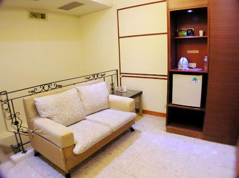 Changsing Business Motel 24/33