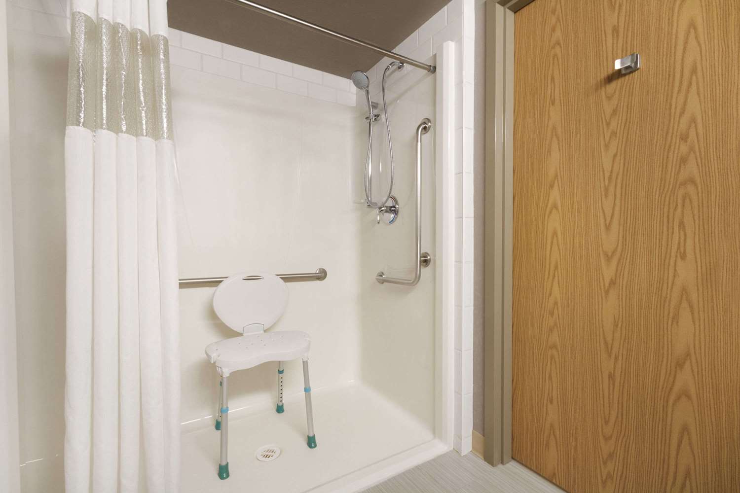 Days Inn By Wyndham Medicine Hat 35/38