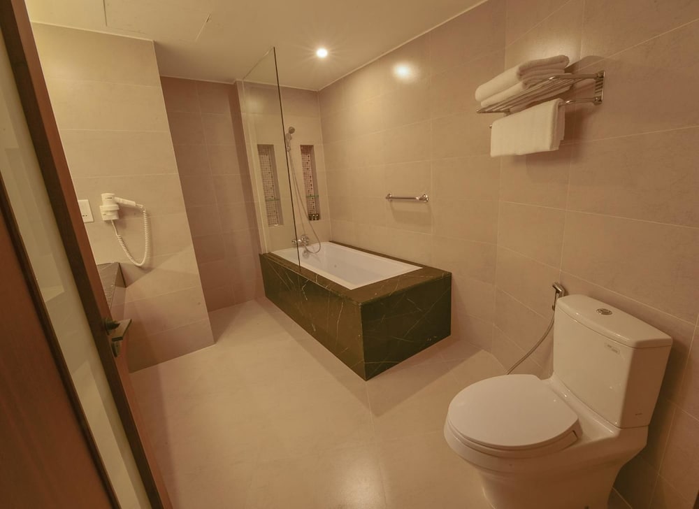 Aristo International Hotel 16/53