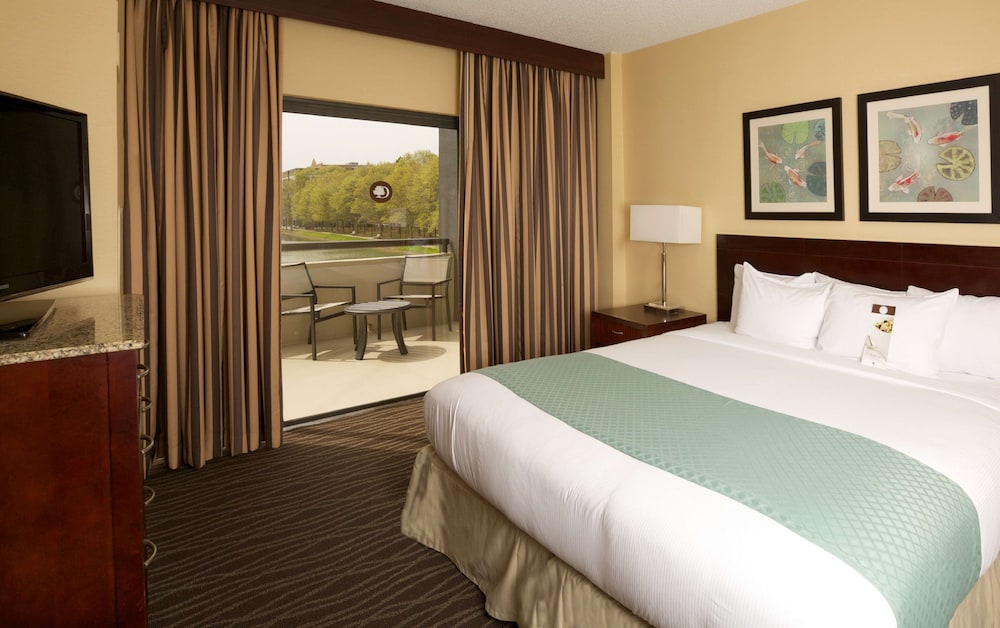 DoubleTree Suites by Hilton Raleigh - Durham 20/82