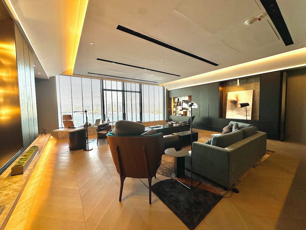 The Connaught (Ex. Citadines Harbourview Hong Kong) 43/61