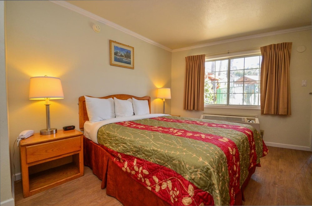 Bay Front Inn Santa Cruz 24/55