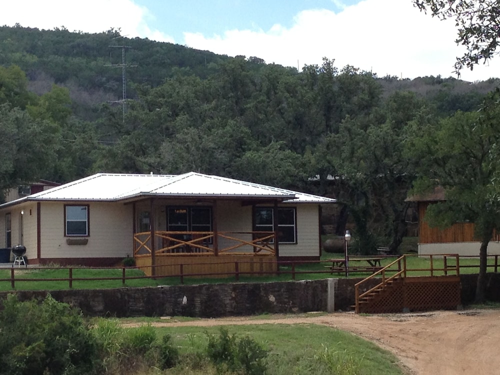 Thunderbird Resort & Event Center 4/80