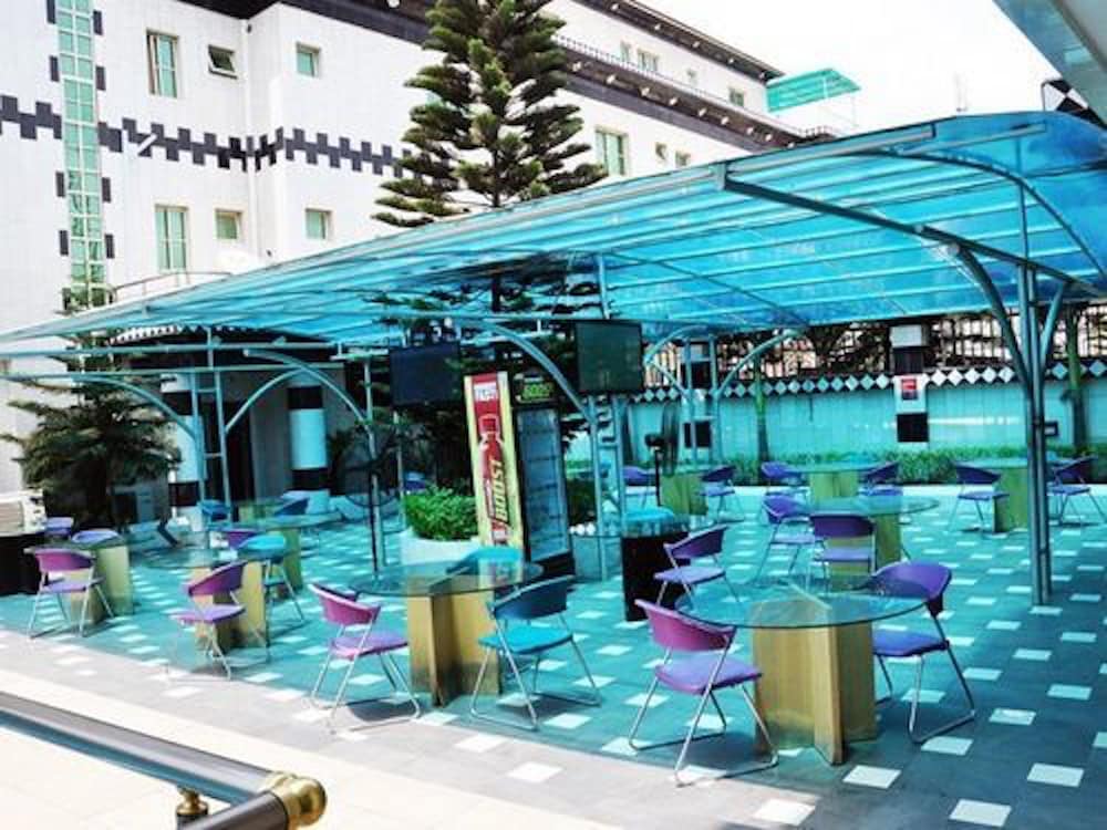 Royalview Hotel And Suites 61/62