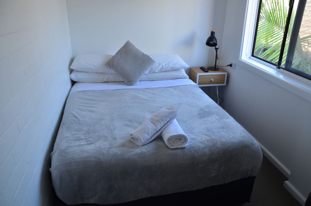 Manly Guest House 7/20