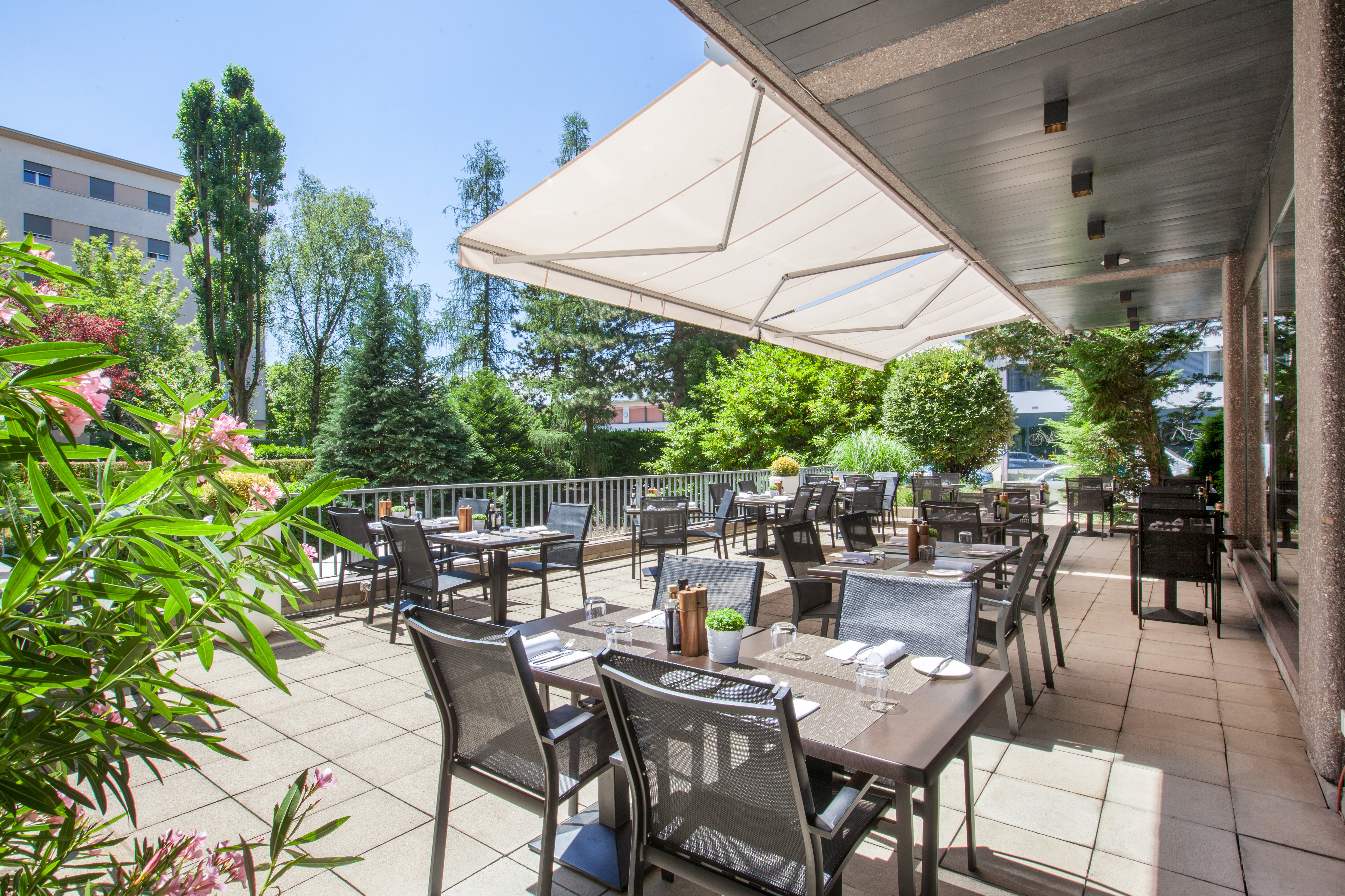 Crowne Plaza Geneva 56/82
