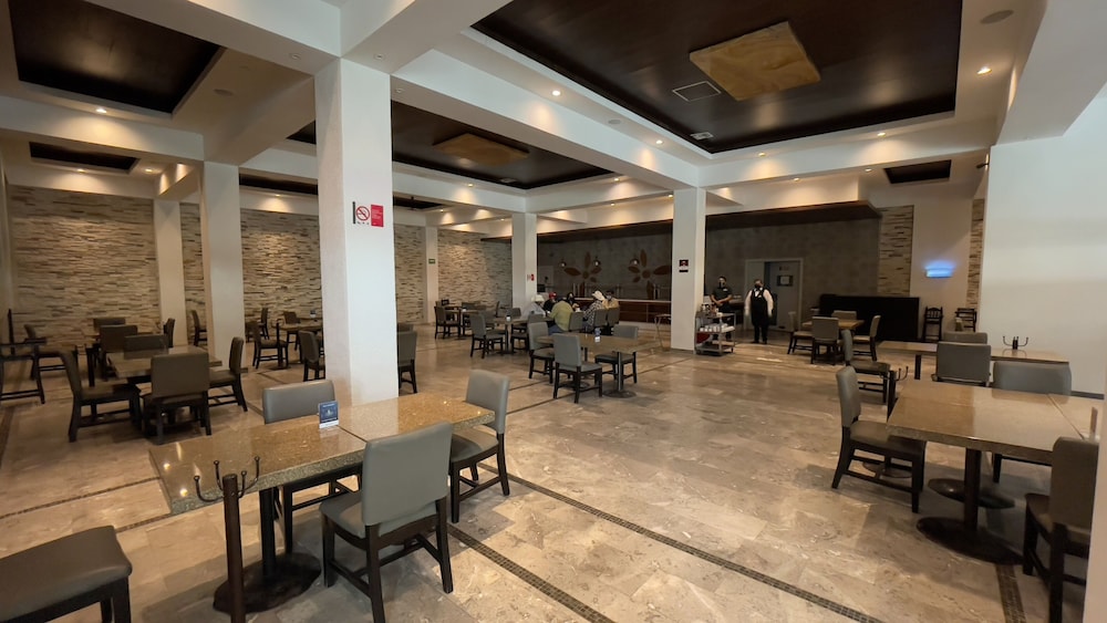 Hotel El Sembrador 40/60