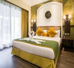 Banyan, Suite