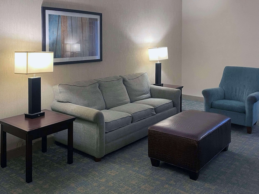 Prado Hotel 39/46
