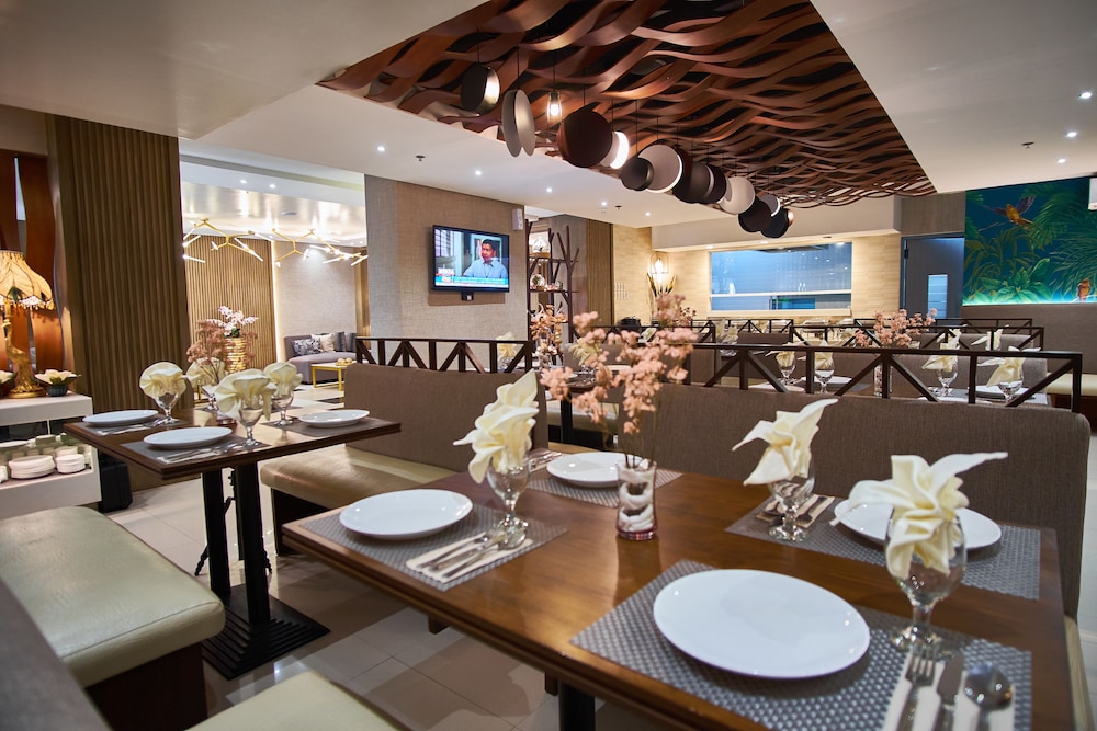 J7 Hotel Iloilo 45/53