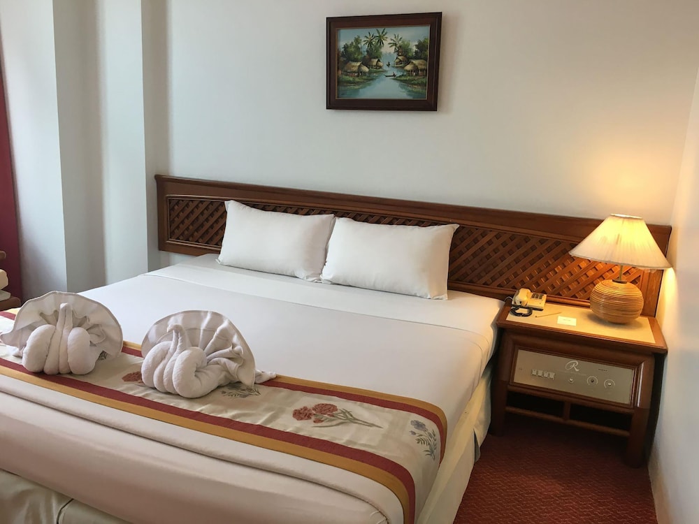 The Regency Hotel Hatyai 12/50