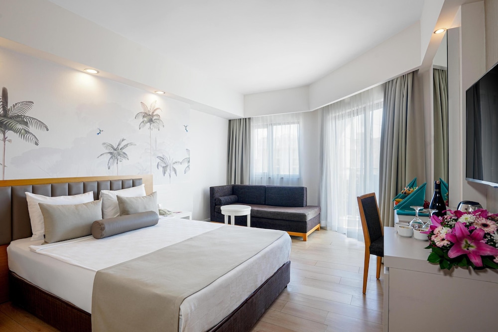 SIDE ALUNA HOTEL 16/50