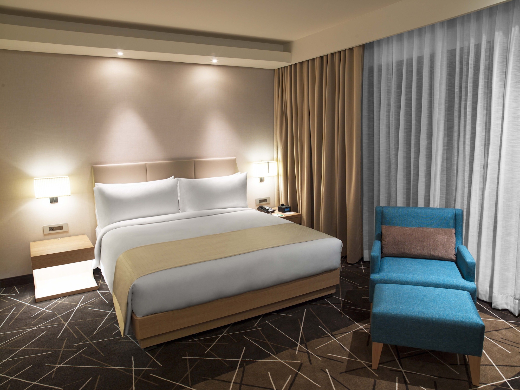 غرفة قياسية بسرير فردي، HOLIDAY INN CHENNAI OMR IT EXPRESSWAY 8/10