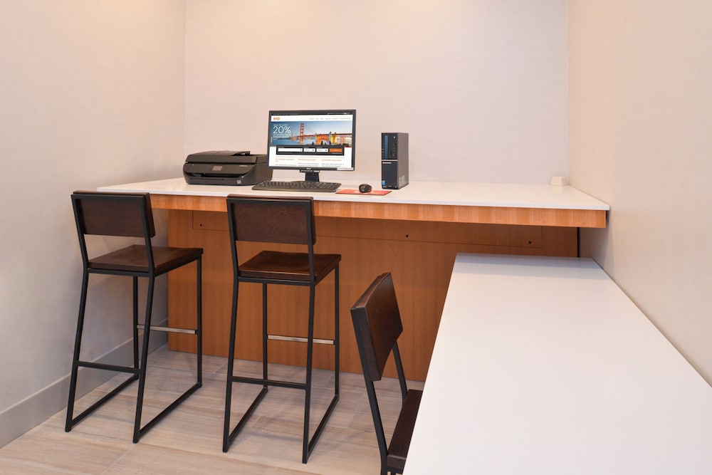 Holiday Inn Express and Suites Austin NW Lakeline, an IHG Hotel 23/27