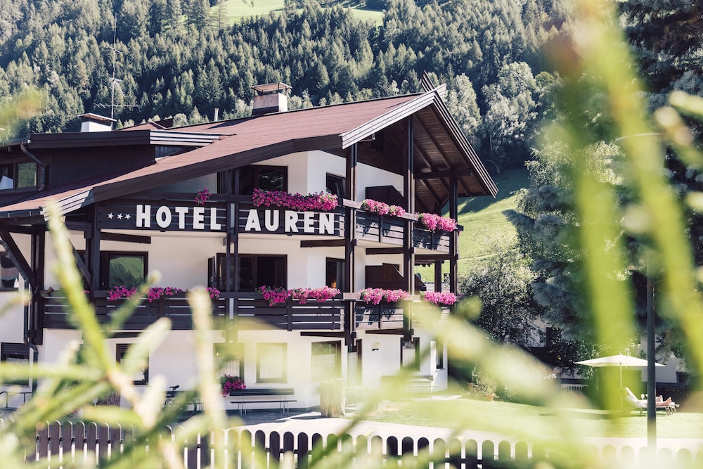 Hotel Auren 4/48