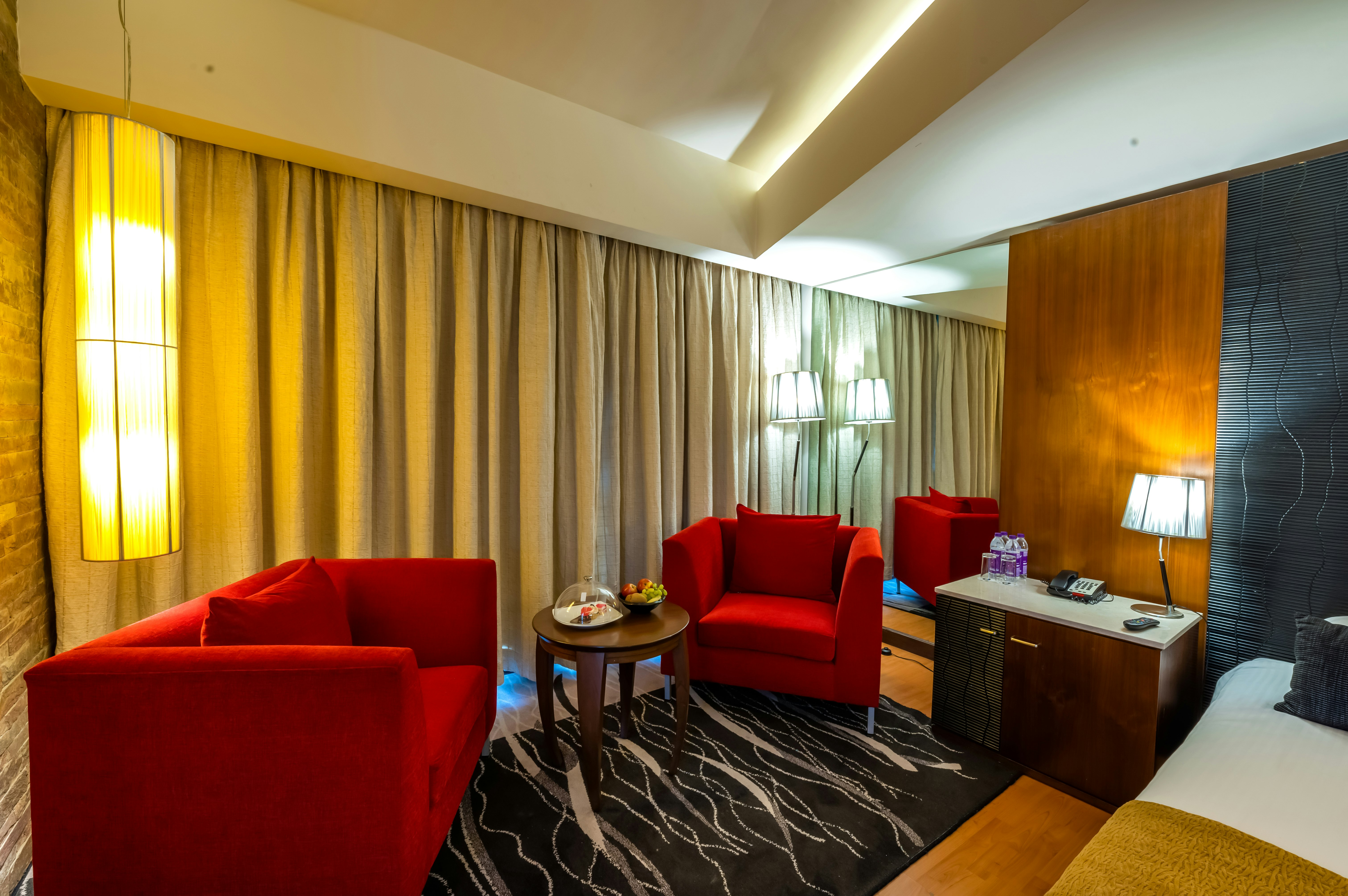 The O Hotel 24/50