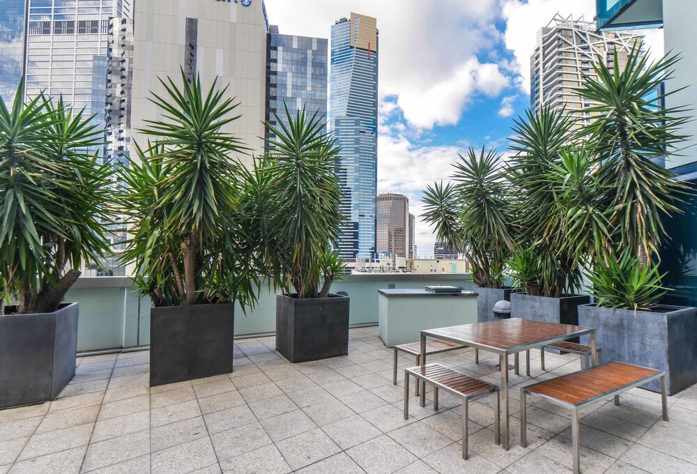 Cityviews 3 Bedroom 6/25