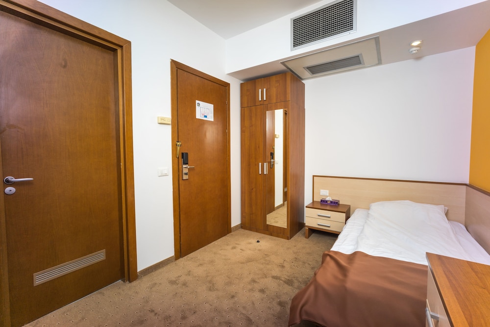 Stil Hotel 6/20
