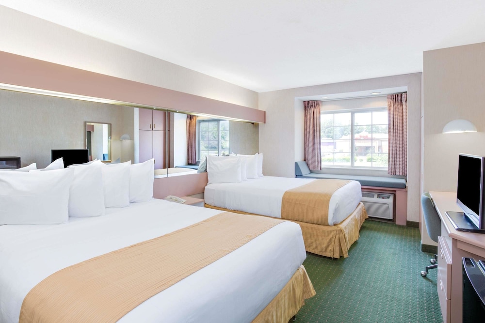 Microtel Inn Greensboro 20/54