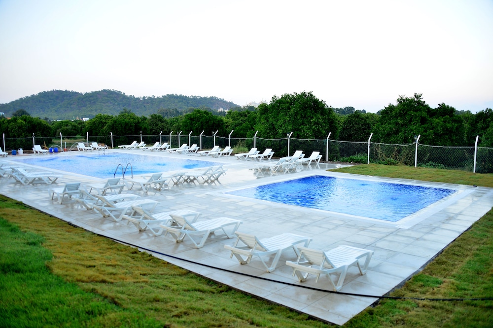 Dream Town Hotel & Restaurant 22/50