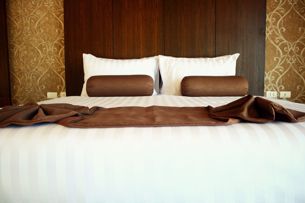 Phi Phi Cliff Beach Resort 23/69