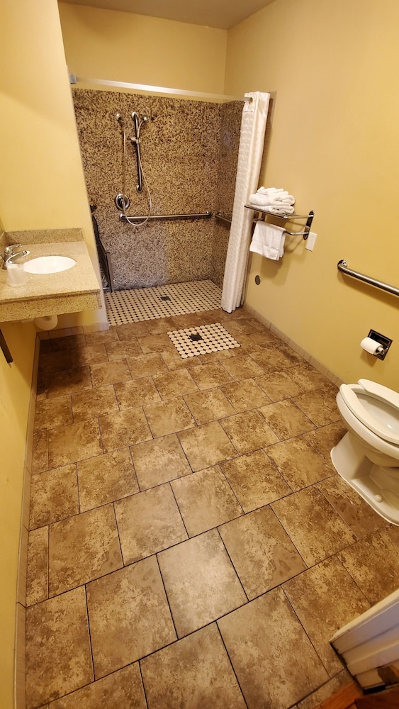 Delmonico Motel 11/11