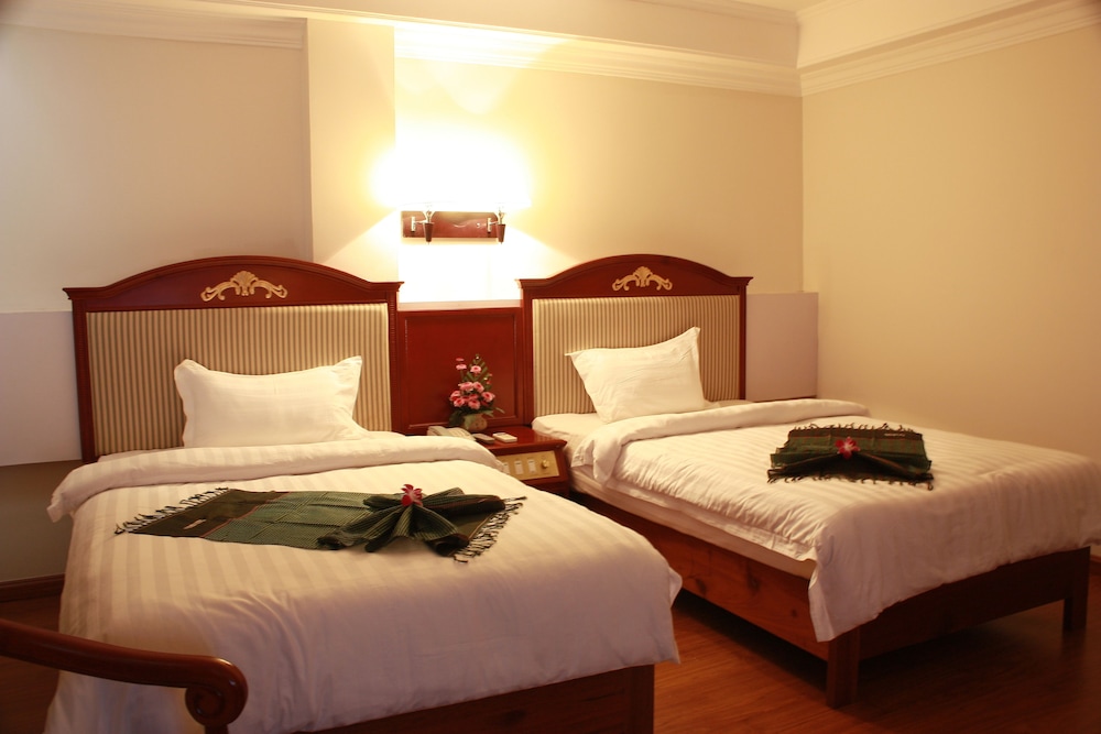 Lux Riverside Hotel & Apartment 19/99