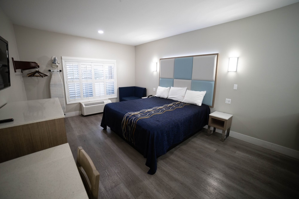 Guesthouse Inn Suites 14/63