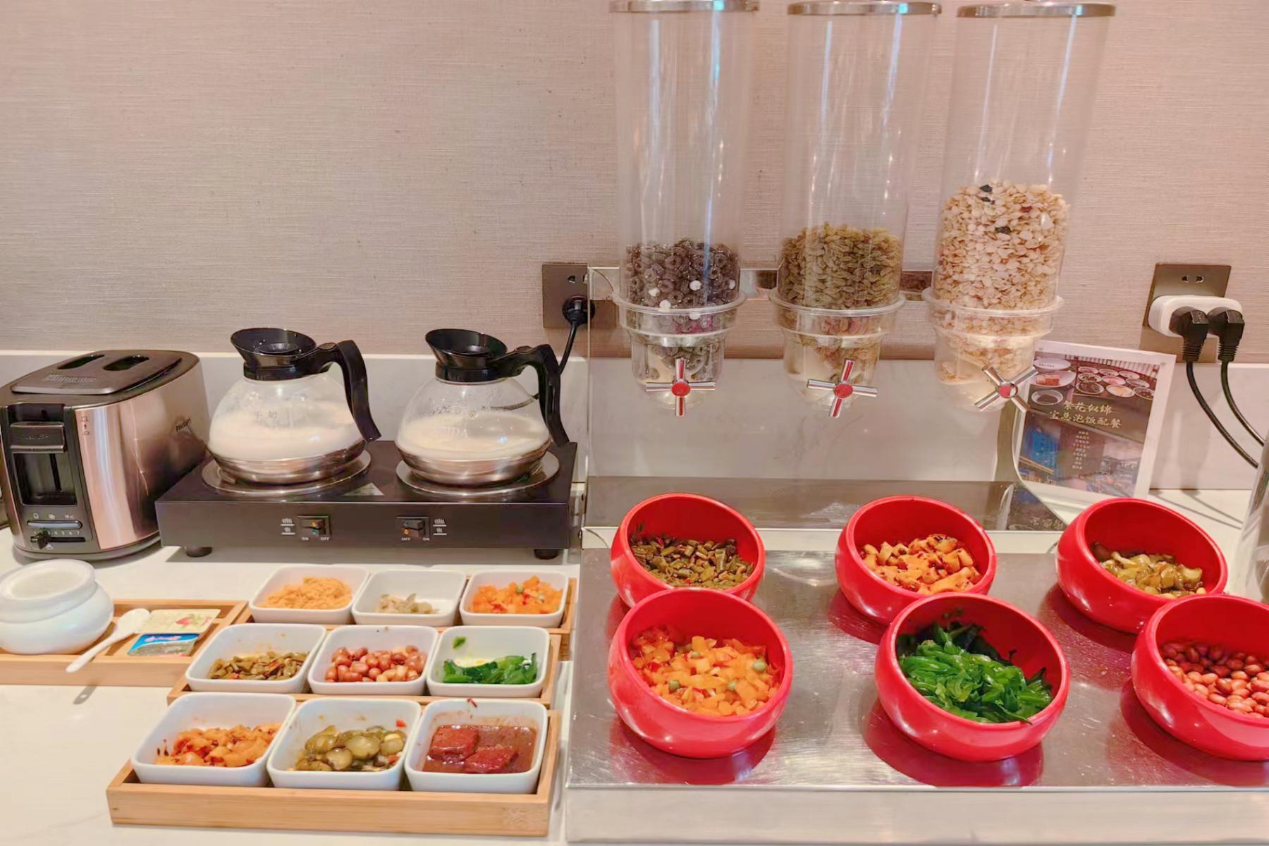 Yitem (Shanghai Hongqiao International Exhibition Center Beiqing Highway) 30/49