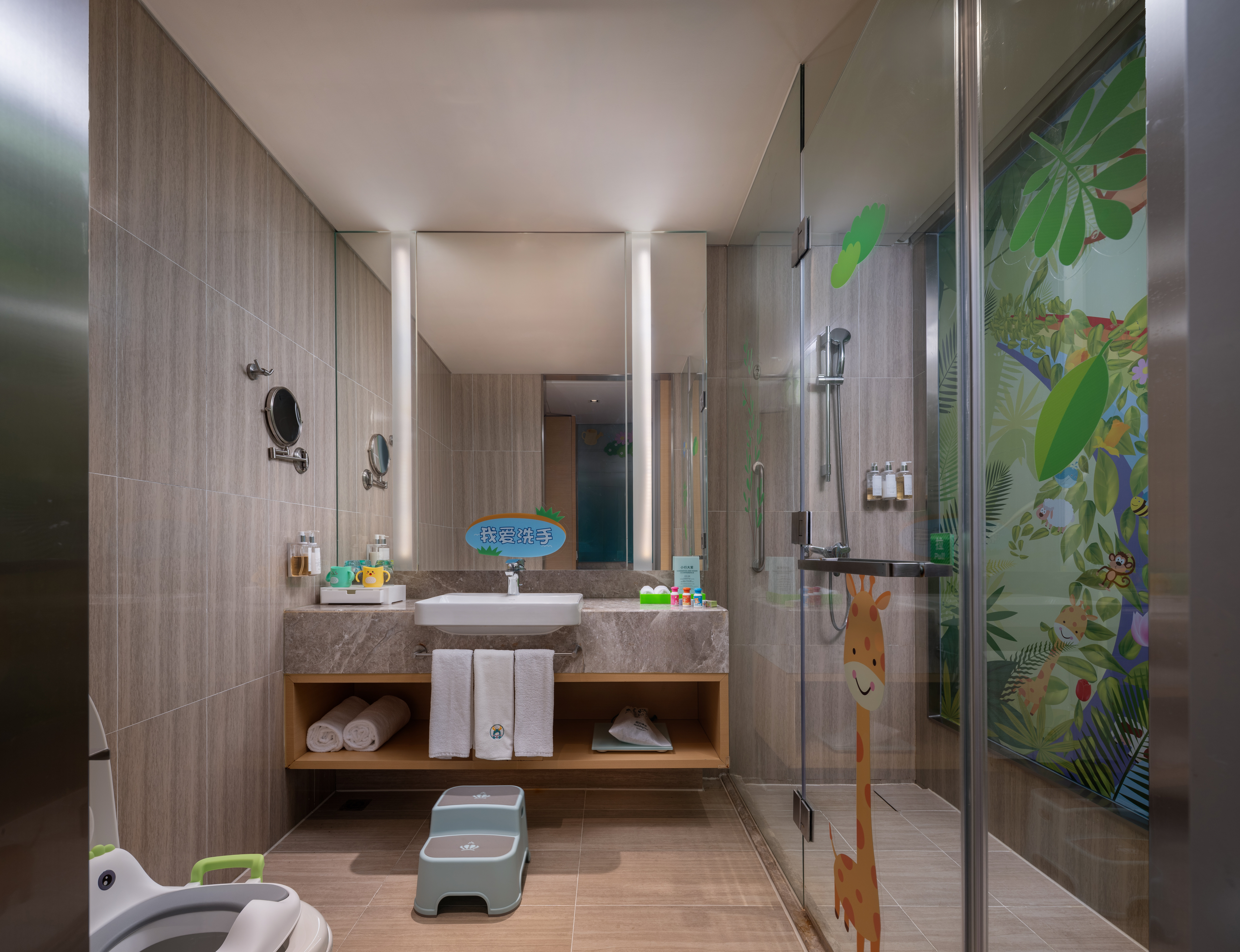 HOLIDAY INN WUXI TAIHU NEW CITY 69/69