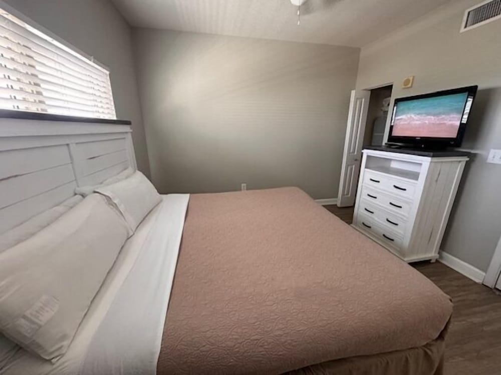 1 Bedroom, Condo, King Bed, Bunk Bed, Ocean Front, Sofa
