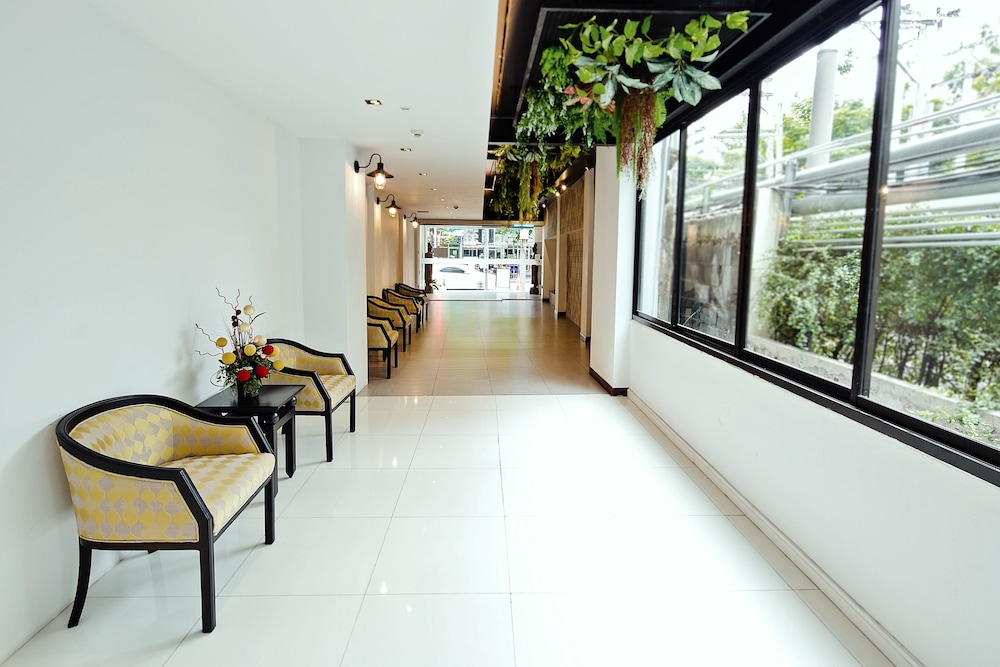 Three Sukhumvit Hotel Sha Plus Certified 50/70