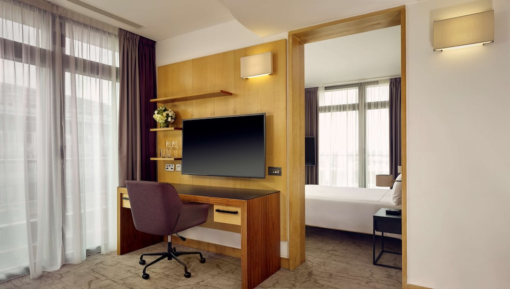 Park Plaza County Hall London 54/66