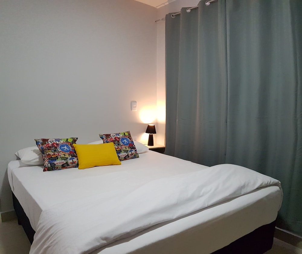 Aero Inn Hotel 9/30
