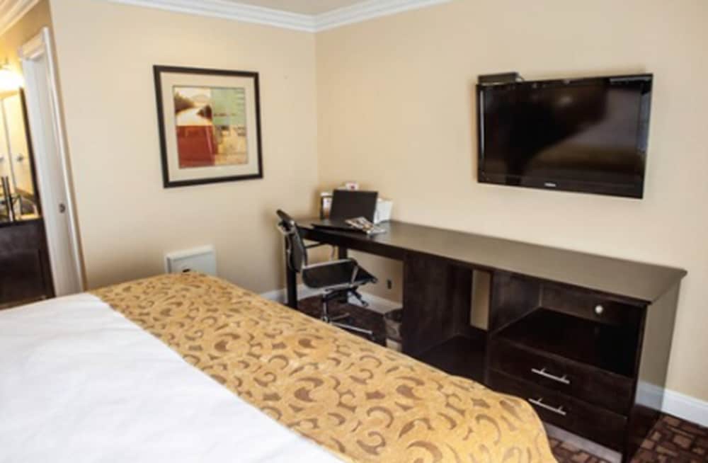 Marinwood Inn & Suites 20/43