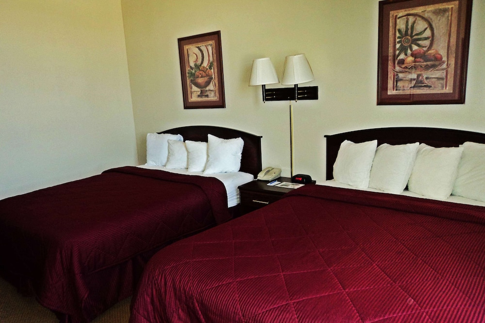 Travelodge by Wyndham Carlsbad NM 17/41