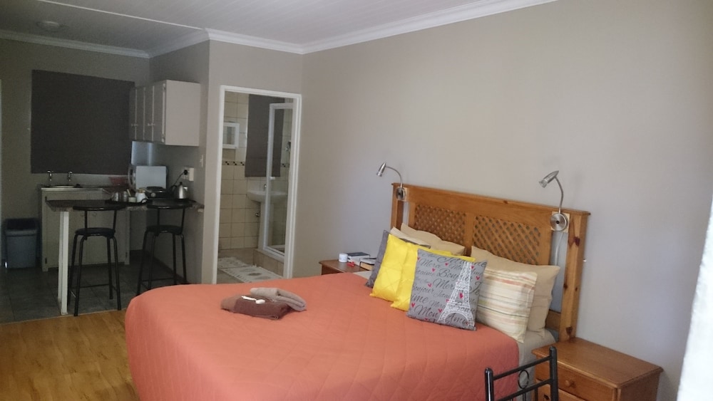 Ladybrand Guest House 26/50