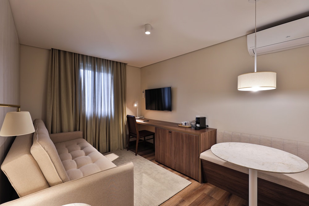 Hotel Serrazul Distributed by Intercity 46/69