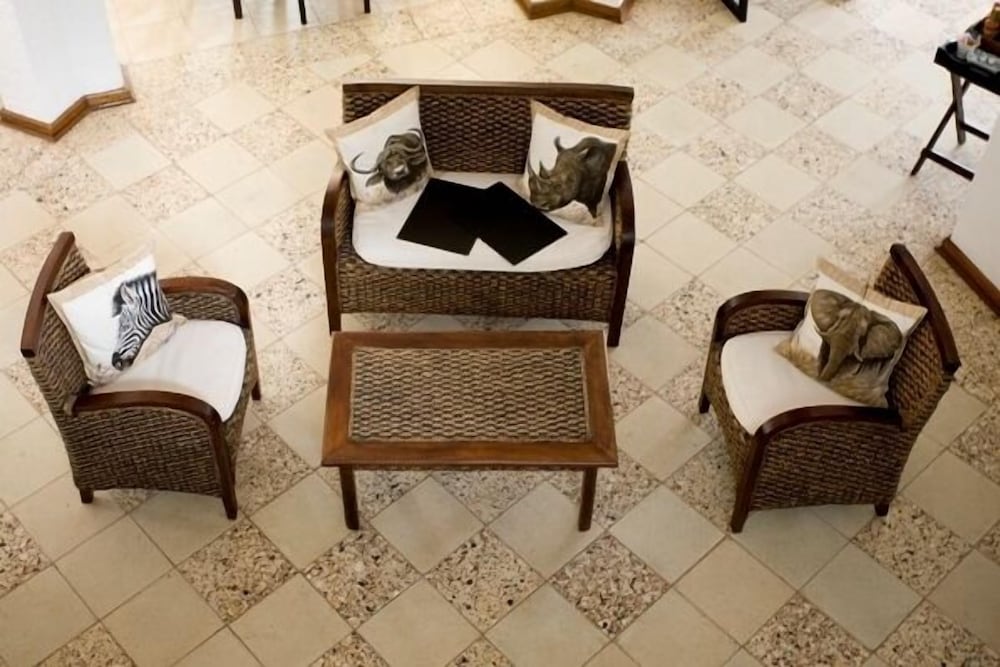Bizafrika Guest Lodge &amp; Conference Center 24/50