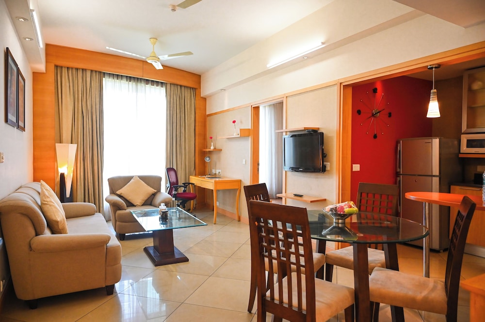 Savoy Suites Manesar 34/59