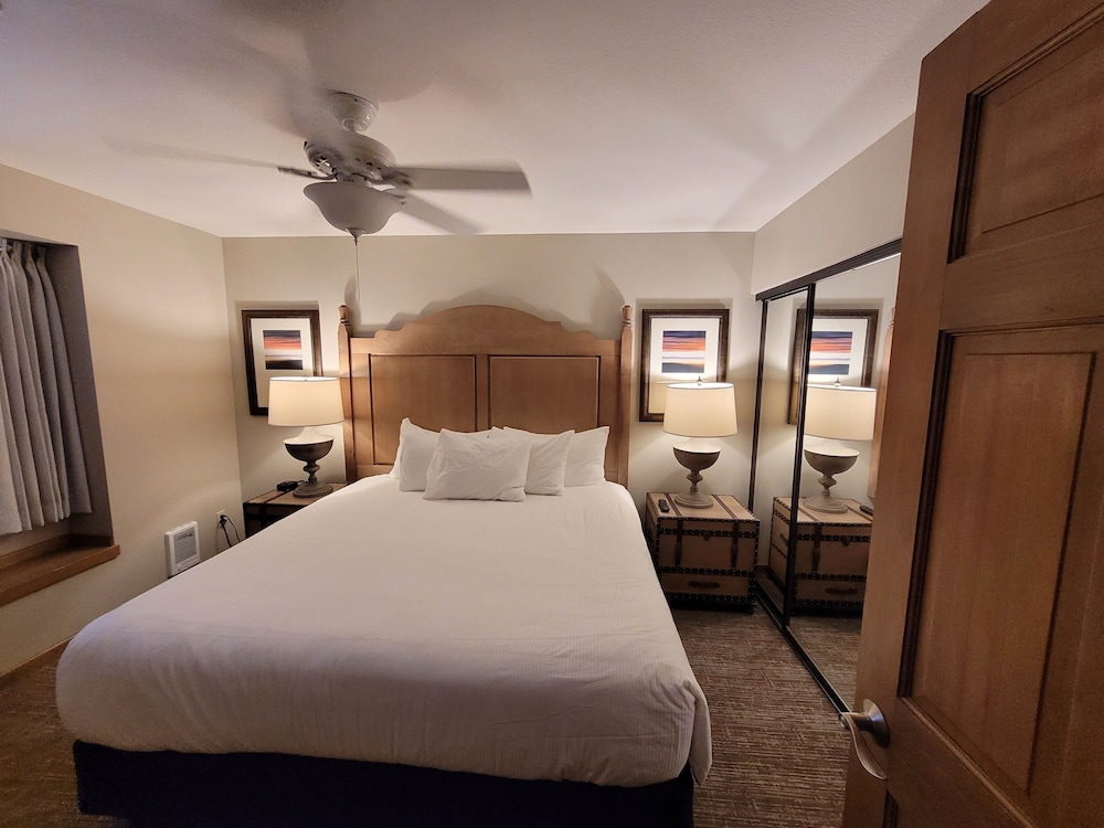 2 Bedrooms, King and Queen Bed, Murphy Bed