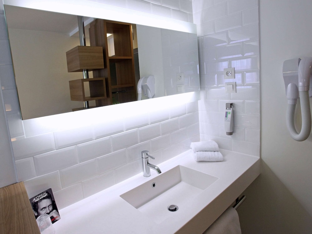 IBIS STYLES NIMES GARE CENTRE 17/57