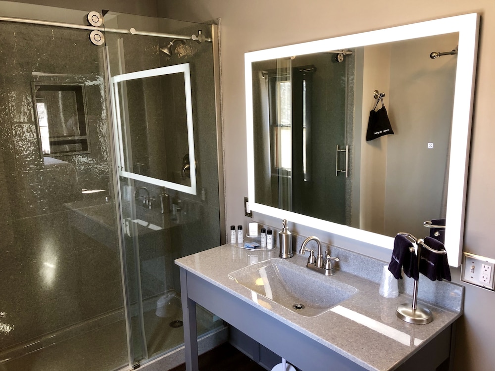 Captain Wohlt Inn Bed Breakfast 31/76