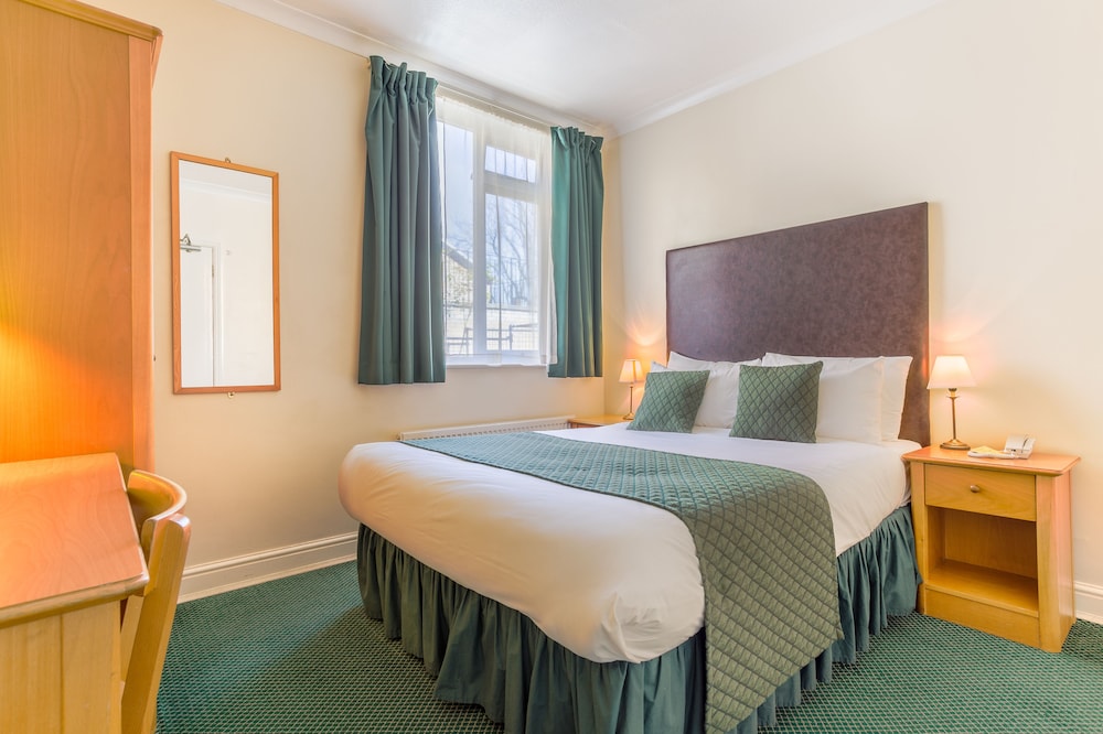 London Town Hotel 26/69